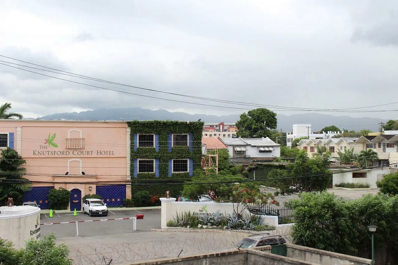 Cityscape At Chelsea Manor / New Kingston Studio! Apartment Jamaica